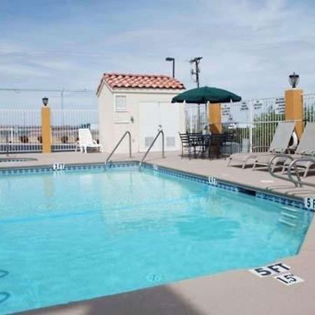 Econo Lodge Inn & Suites El Paso Facilities photo