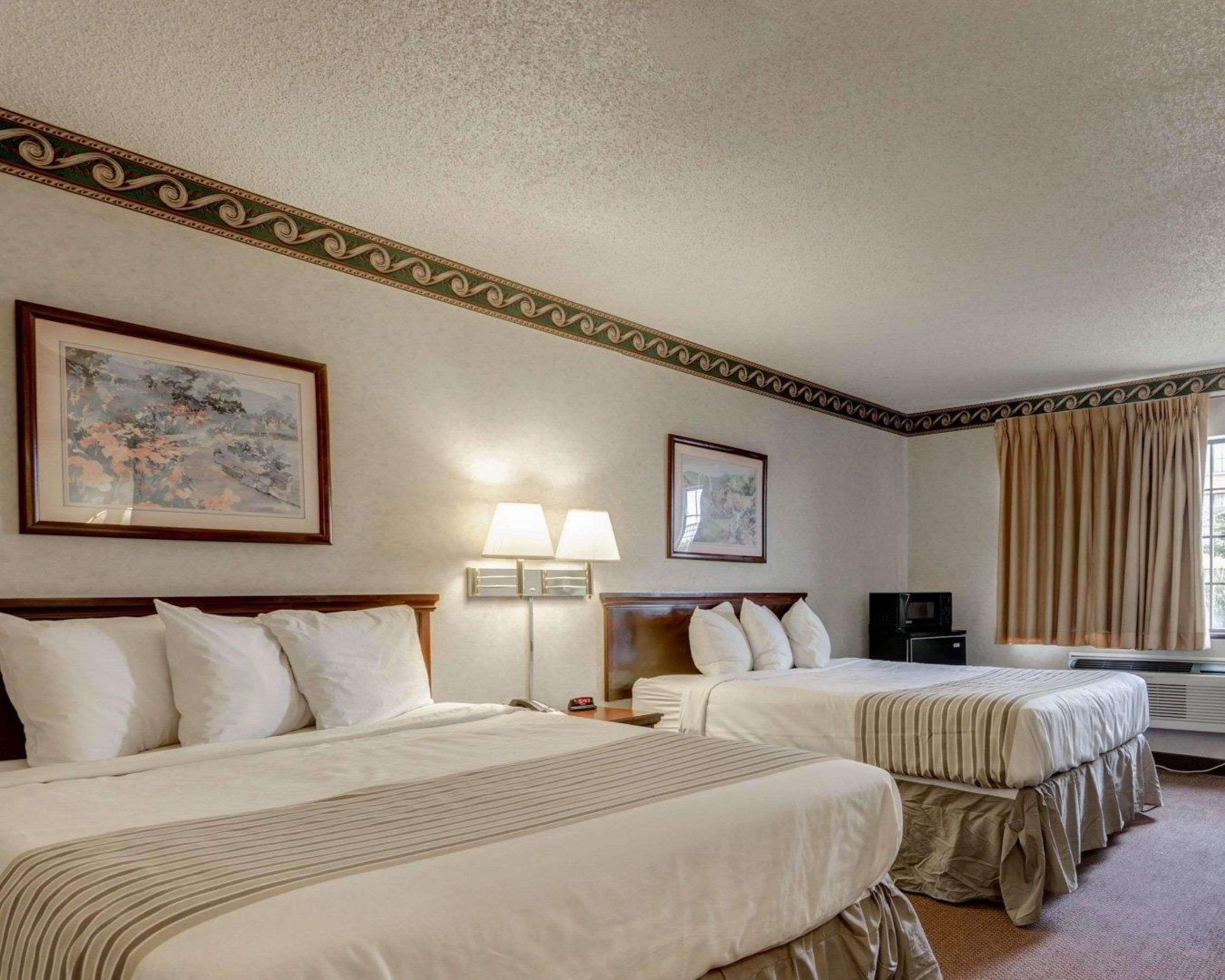Econo Lodge Inn & Suites El Paso Exterior photo