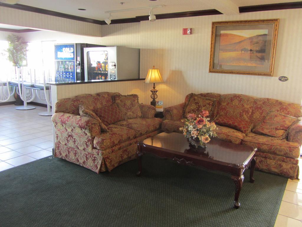 Econo Lodge Inn & Suites El Paso Exterior photo